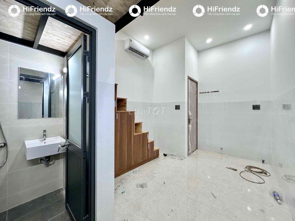 The high-security apartment has an air-cold elevator right at Lê Văn Quới.