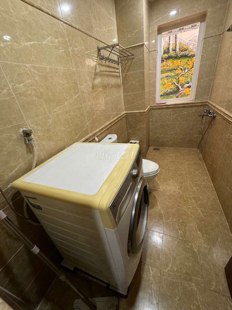 Full-Serve Service apartment