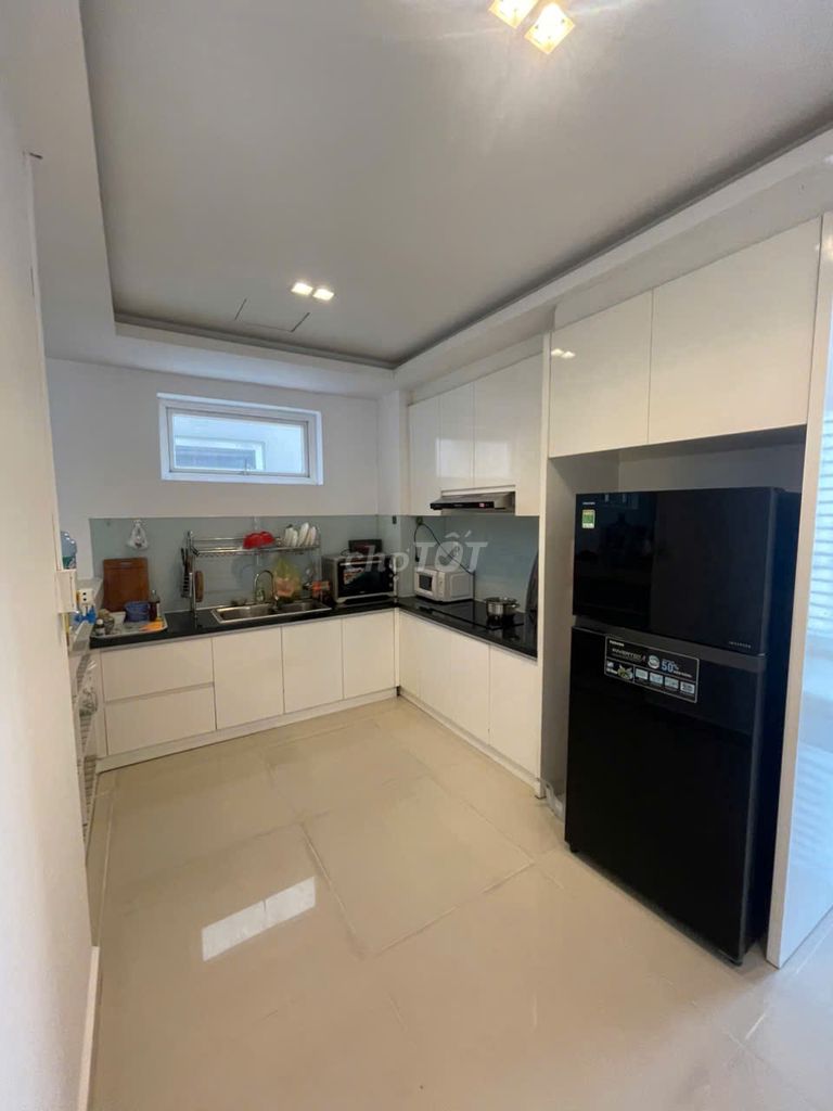 Rent three Sky Center bedrooms, nice interior, 20 million.