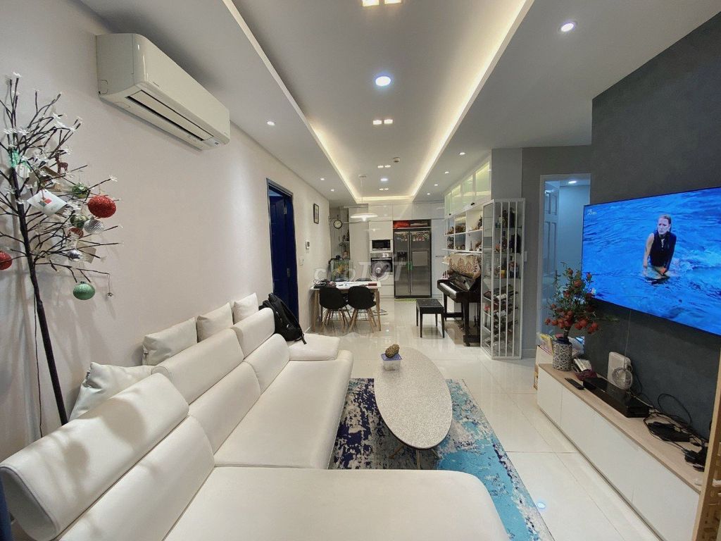 Rent three Sky Center bedrooms, nice interior, 20 million.