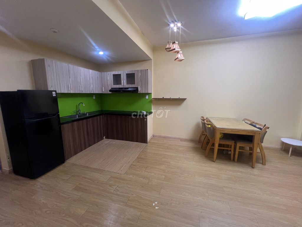 Rent the apartment. Two bedrooms. Two toilets.