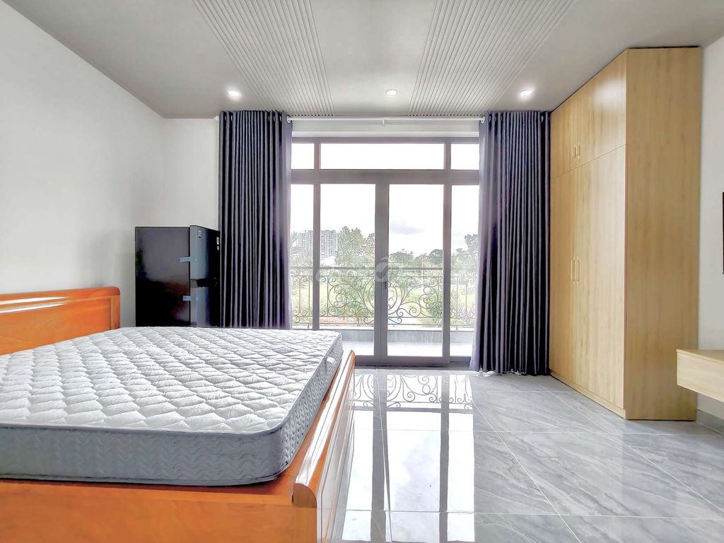 The New Room is near Phú Hữu rotation, free to move to District 2