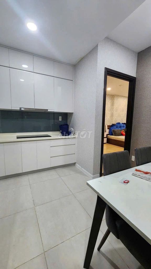 Rent the apartment. One bedroom. It's full of furniture.