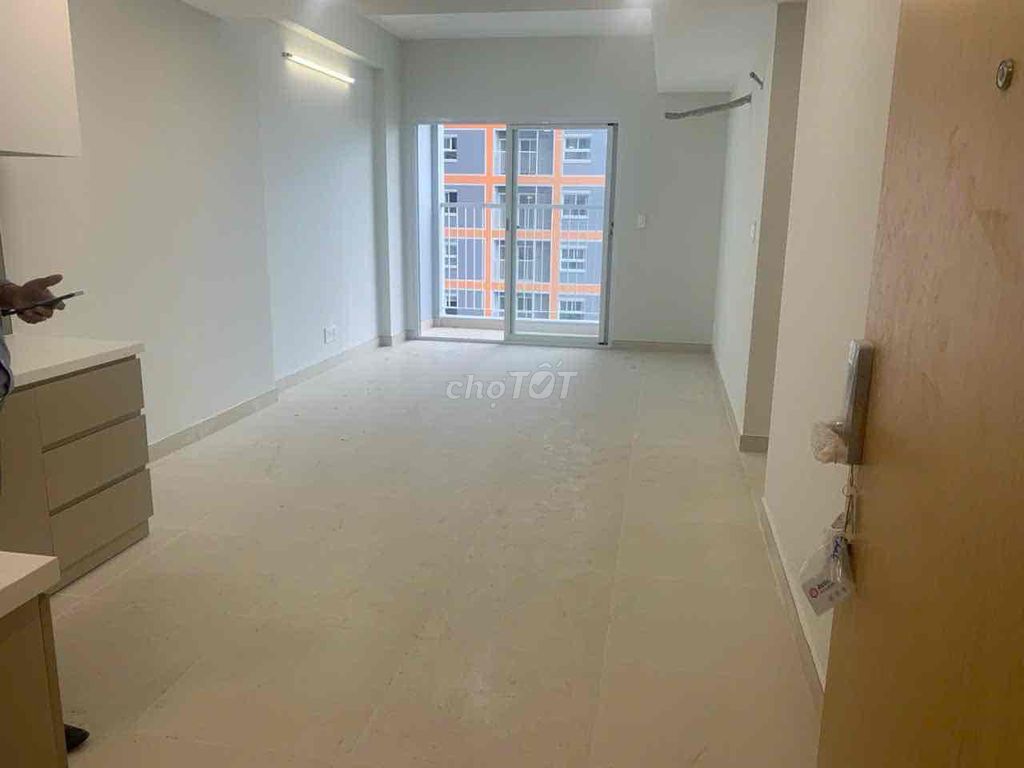Carillon7 is renting three bedrooms, two ntcbs, 12 million a month.