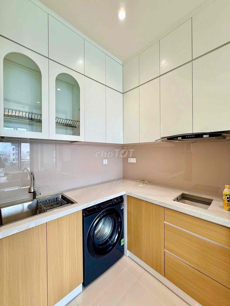 Clear the apartment for Senior Service Full Home.
