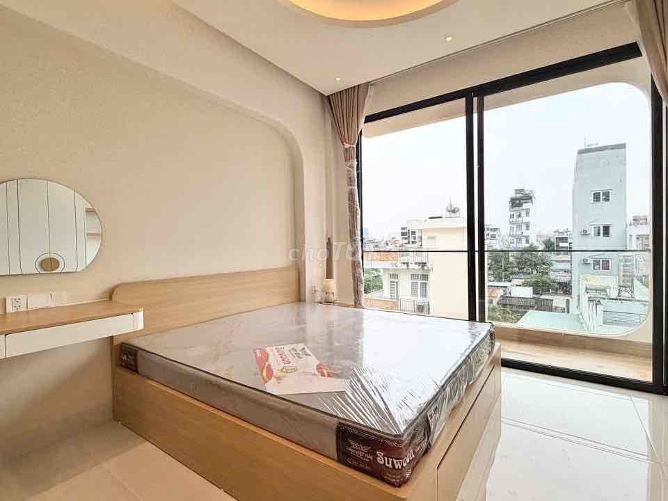 Clear the apartment for Senior Service Full Home.