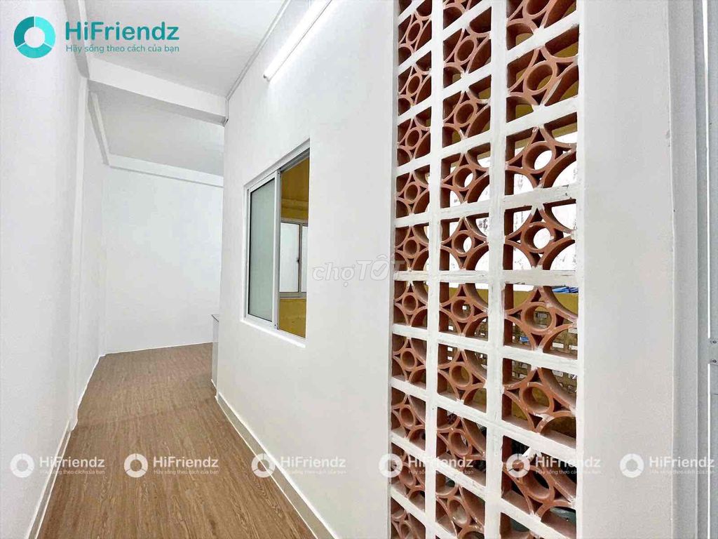 We're renting three super-scal bedrooms right in the heart of District 5.