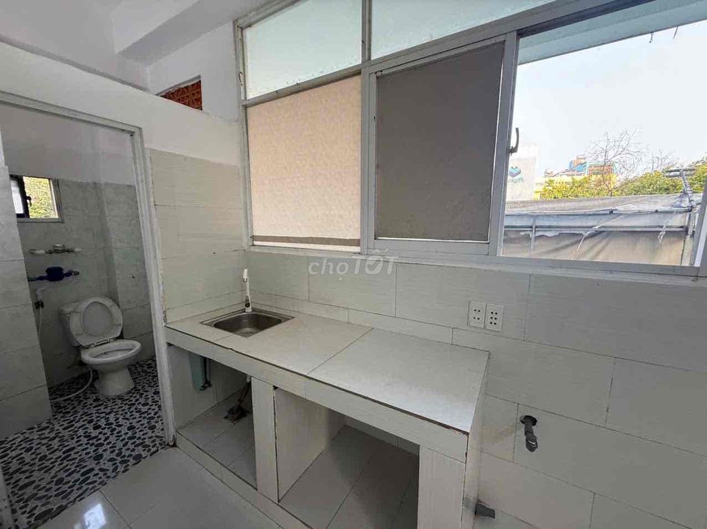 ENCOM 1 Superway Window Room, Tây Thạnh.