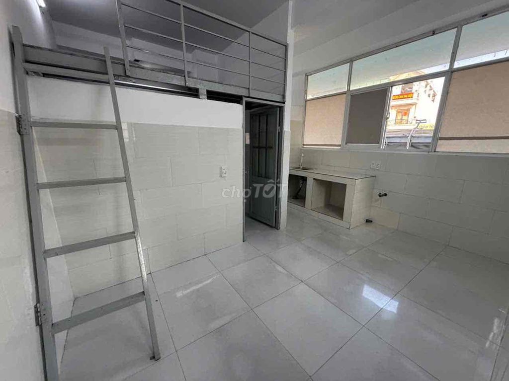 ENCOM 1 Superway Window Room, Tây Thạnh.
