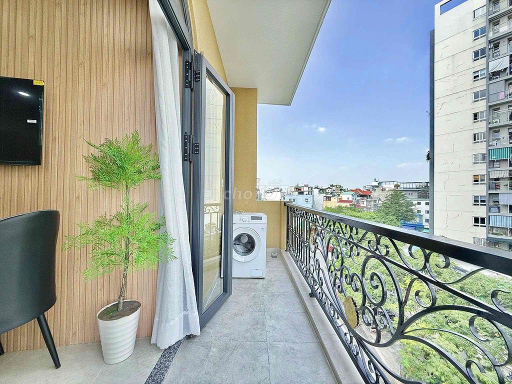 The balcony is next to the airport - Bạch Đằng, Tân Bình