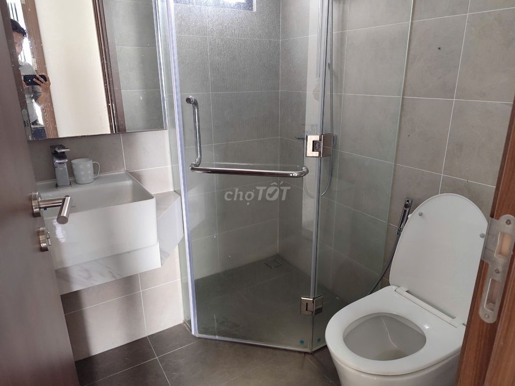 We'll rent out two bedrooms. Two. The Privia An Dương Vương. 67 m. Best of the project.