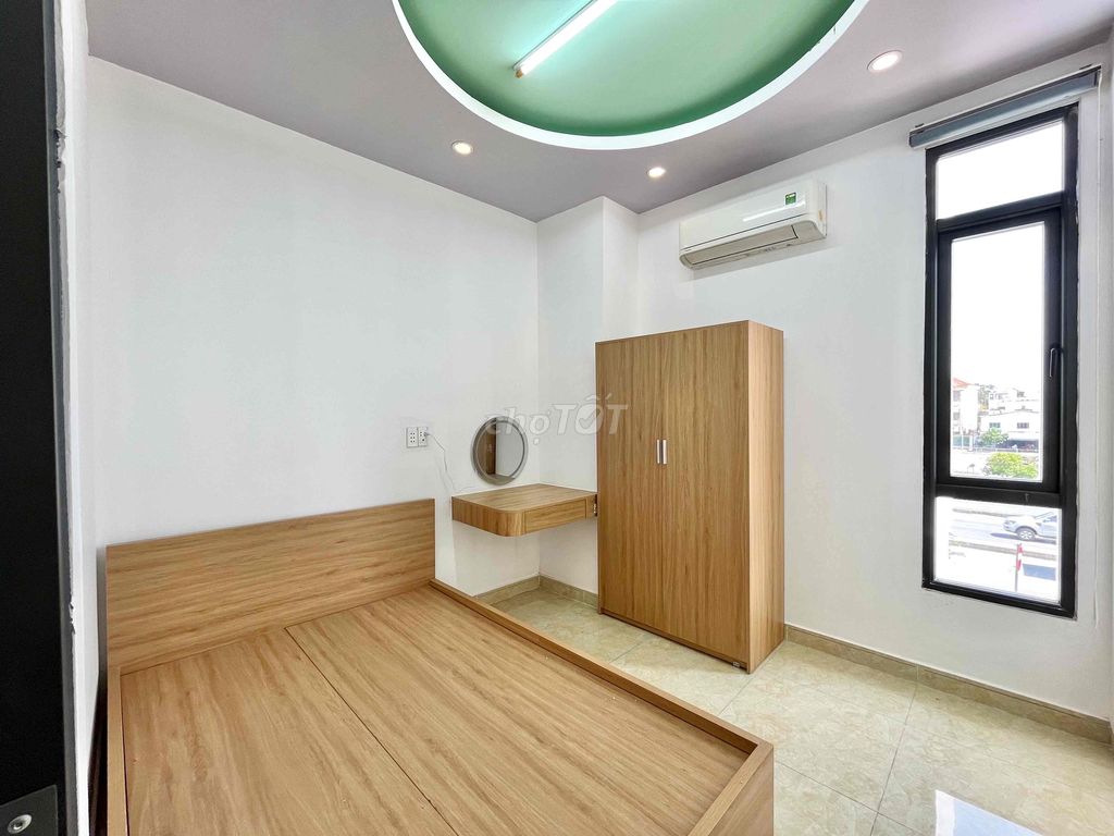 apartment 2 Bedroom 70m2 has a balcony, Võ Văn Kiệt District 5.