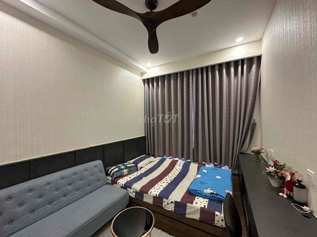 Rent Golden Mansion apartment two bedrooms a toilet. It's near tsn airport.
