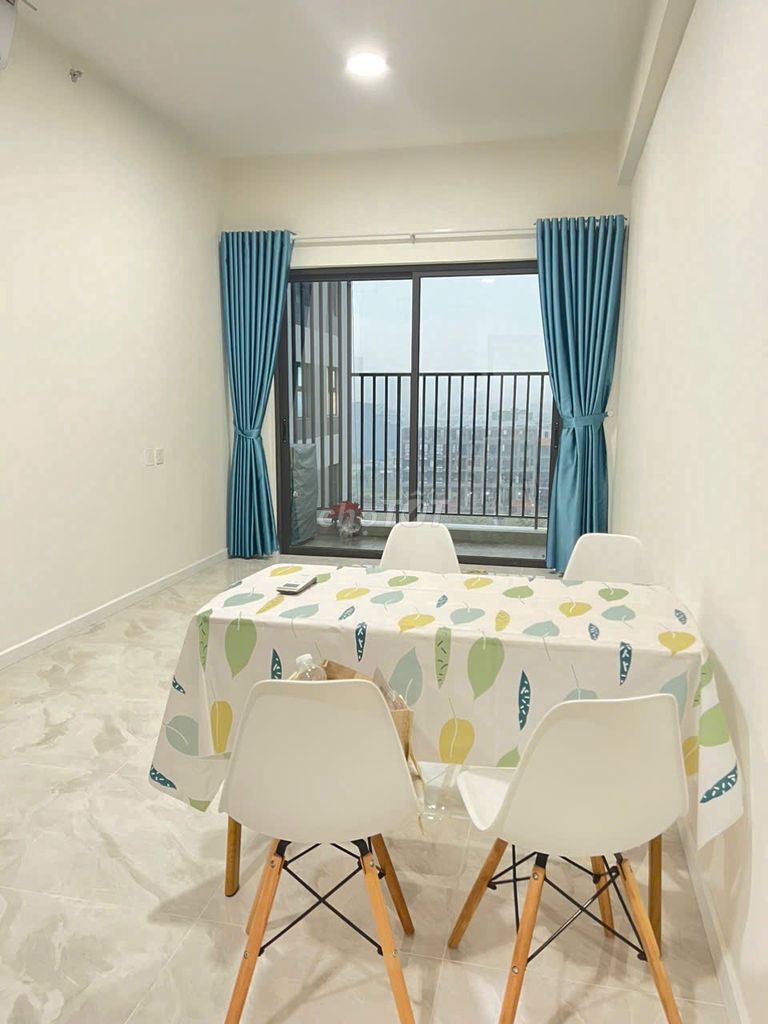 Get two bedrooms, two. An Dương Vương.68m2. Beautiful Lung Royal View Chill.