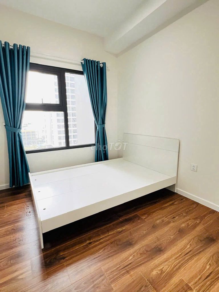 Get two bedrooms, two. An Dương Vương.68m2. Beautiful Lung Royal View Chill.