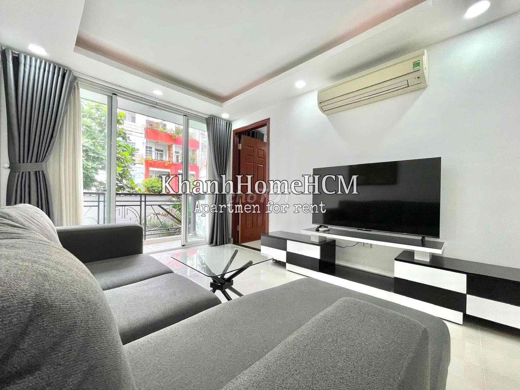 House - 1 Ph sleep - 1 Client Full interior - Public Window