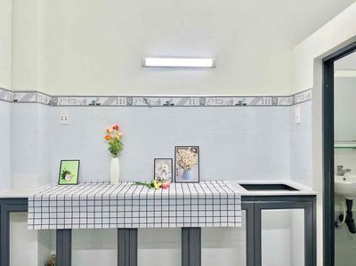 Rent the Room of the House of the House of the Seven, near Tân Phú Business College.