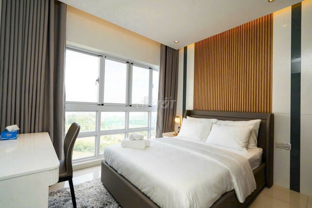 Rent Happy Valley 100 m2-- 3 bedrooms, high-end furniture, river view