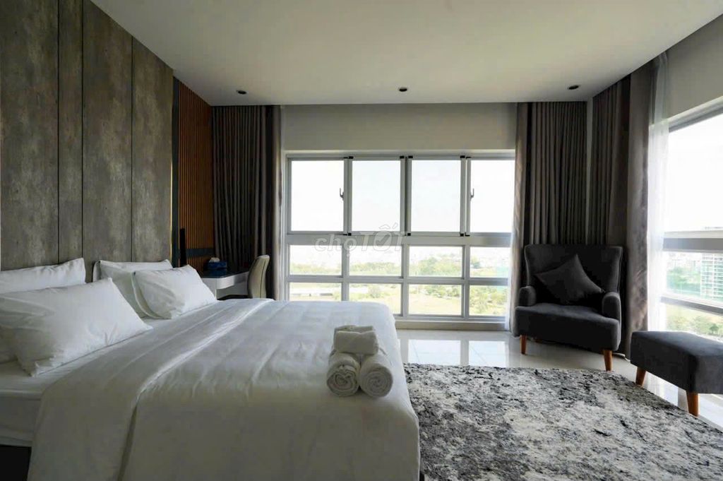 Rent Happy Valley 100 m2-- 3 bedrooms, high-end furniture, river view