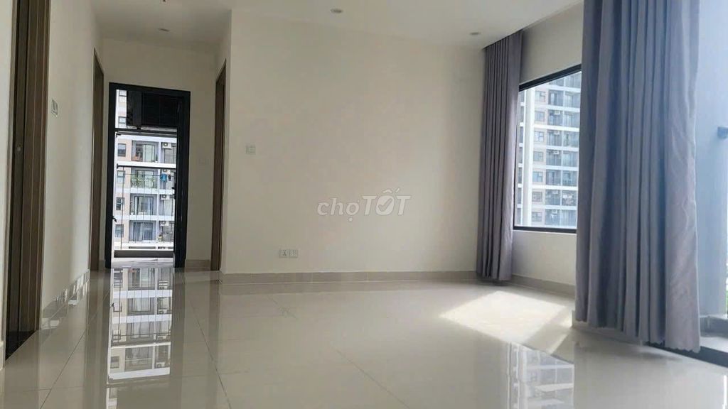 Rent the Oriental Plaza- with 3 bedrooms 103 m.2 that cost 13 million a month.