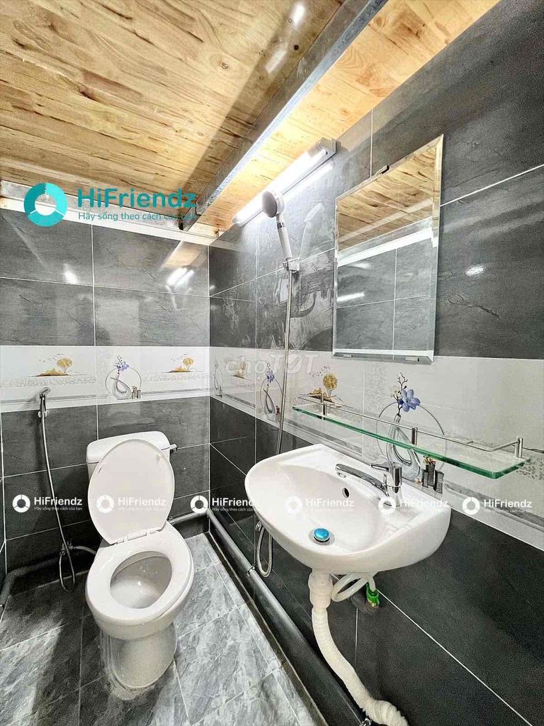 Rent Rooms on Seven. Quang Trung.