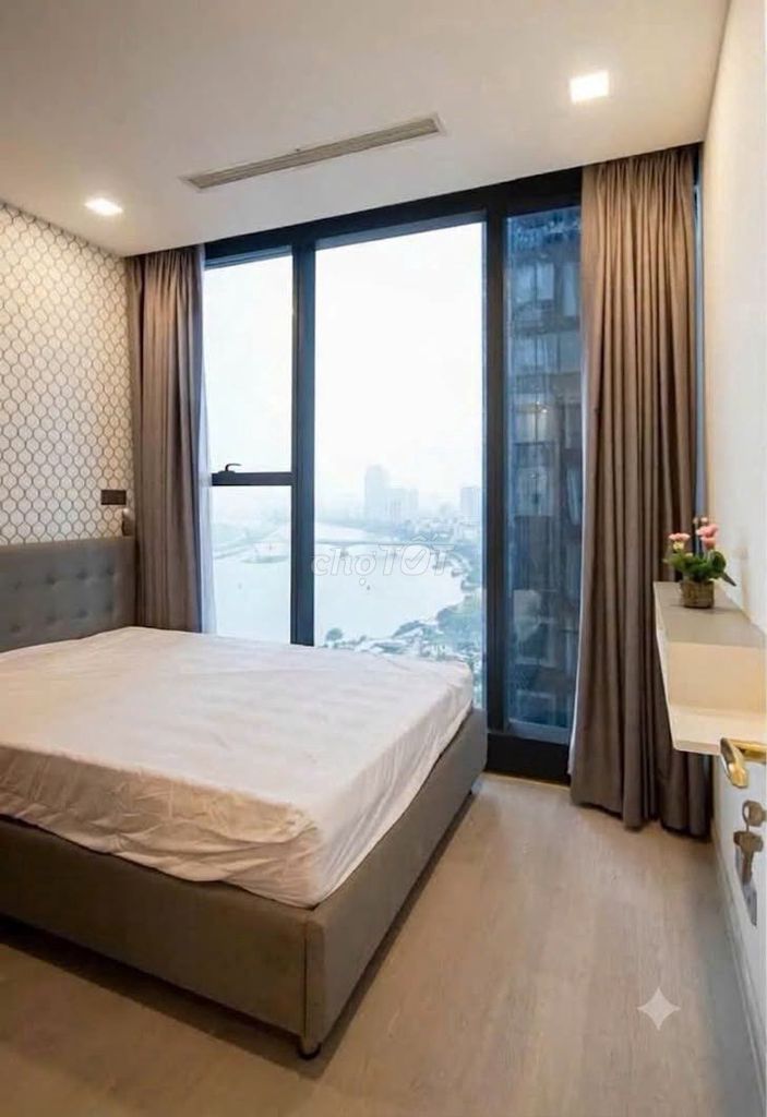 It's only 26 million for two bedrooms in vin bason, high floor,view bixco.