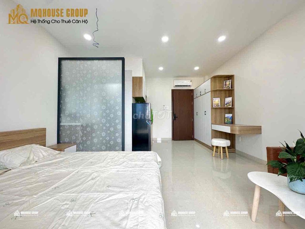 The balconies are full of furniture right over Phan Anh - fourth quadrant