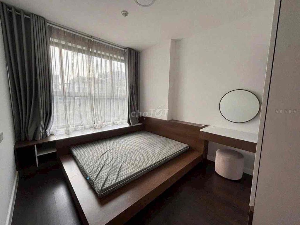 Rent the Botanica Premier apartment two bathrooms. near sb tsn