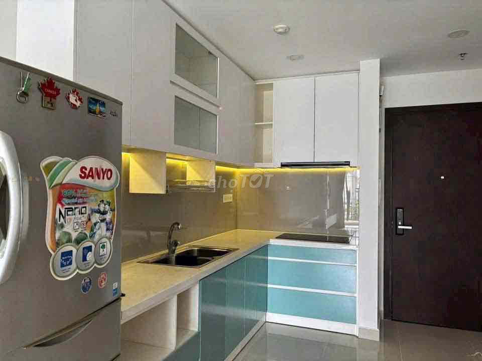 Rent the Botanica Premier apartment two bathrooms. near sb tsn