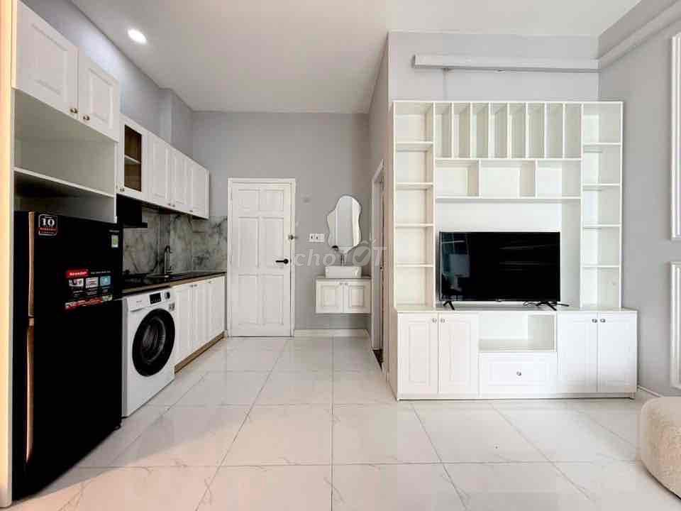 Rent a nice, clean-up kitchen room downtown.