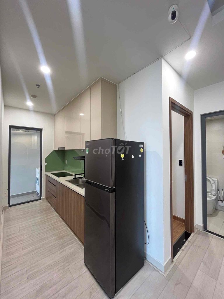 Rent the two bedrooms. A nice full interior. The 7th District Center is in place.