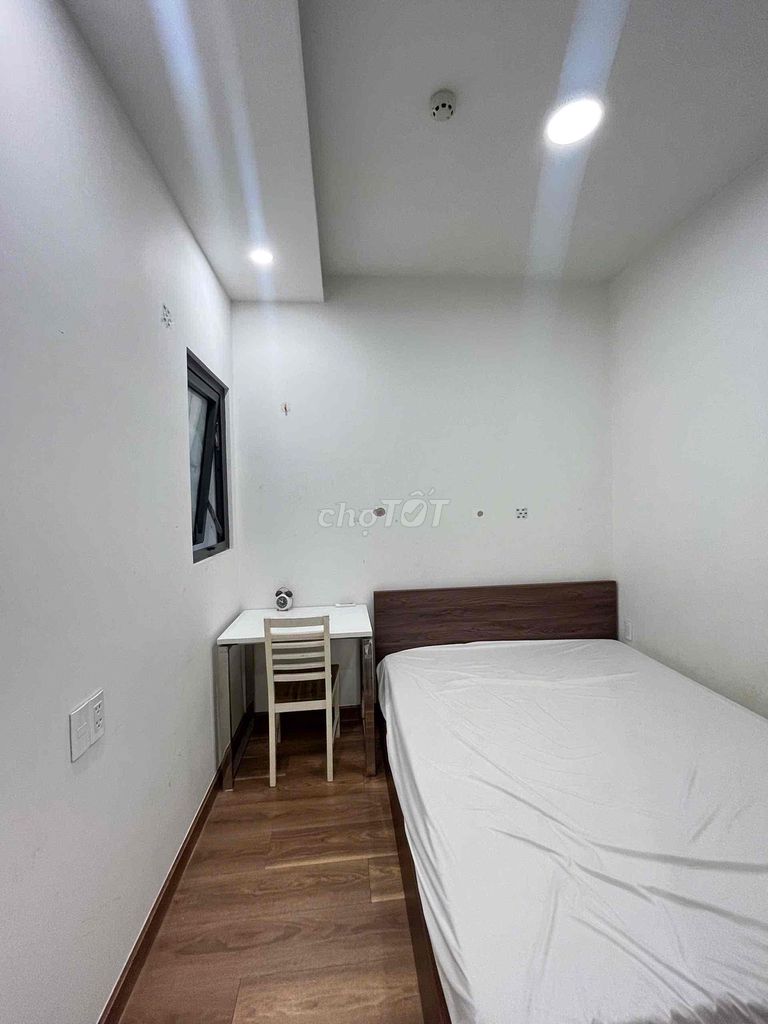 Rent the two bedrooms. A nice full interior. The 7th District Center is in place.