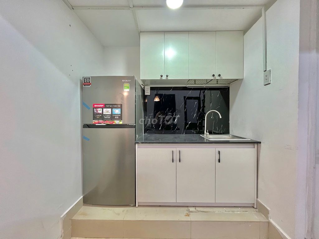 30 M2 care care apartment full of women lost toaaa