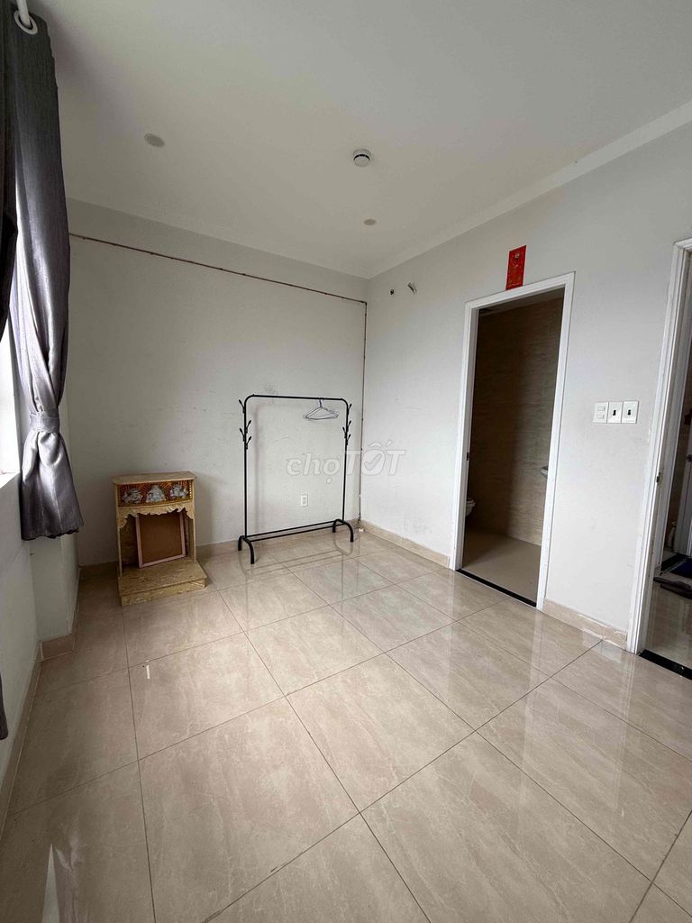 Rent a nice apartment in District 8 - full furniture - 3.5 million a month.