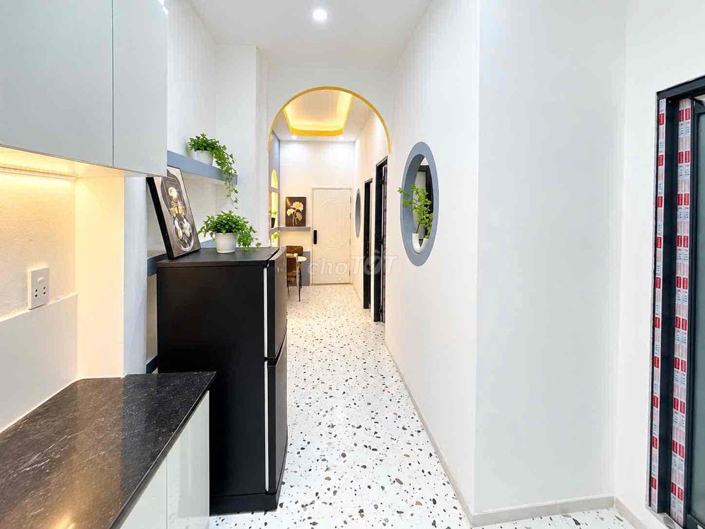 Two Tân Bình Bedrooms Near the Ten Million5 Airport