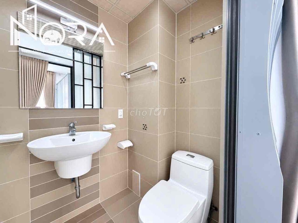 Rent the apartment 2m2th floor service District 10 at 2x