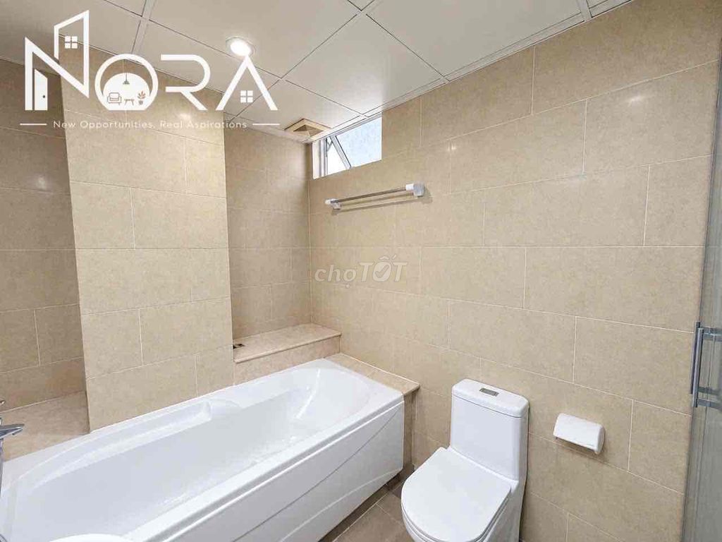 Rent the apartment 2m2th floor service District 10 at 2x