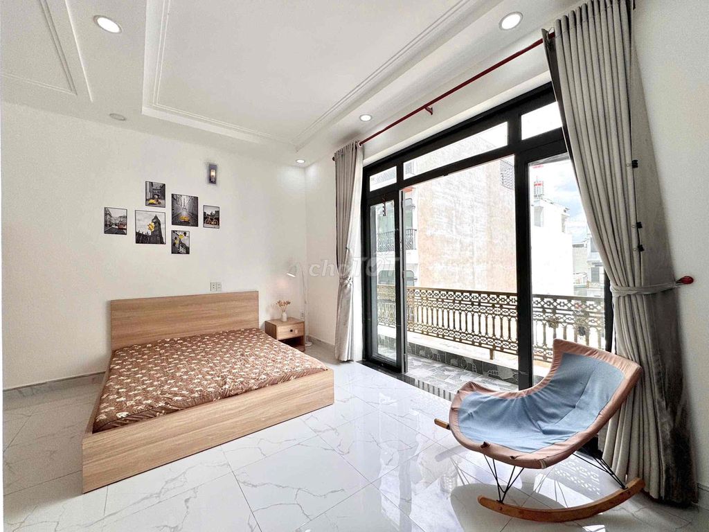Rent the Bancol studio -- there's the beans -- it's close to the living 70,000.