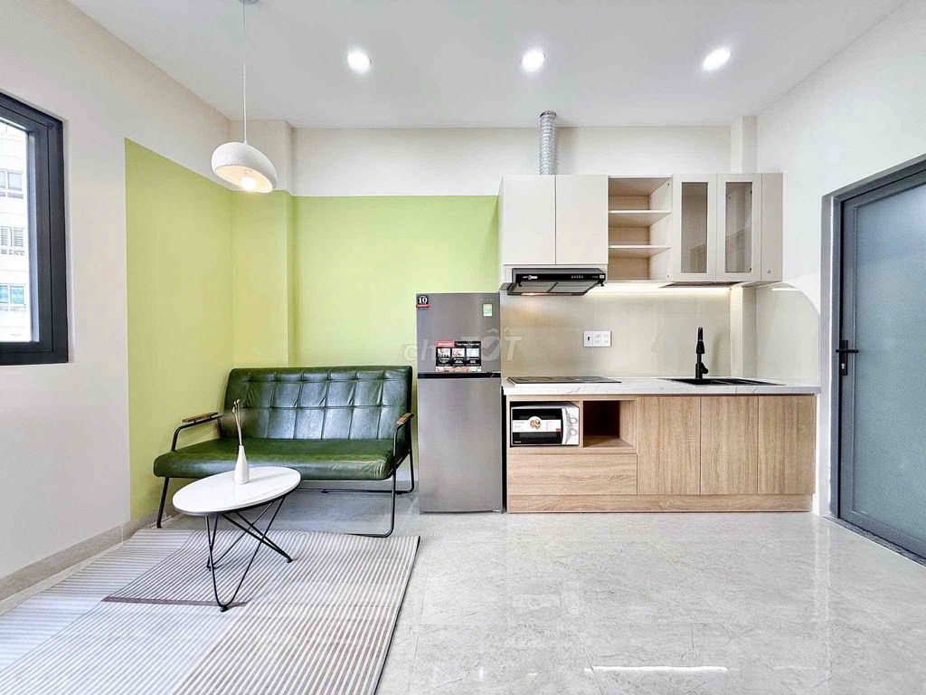 One bedroom in the middle of the 8th district -- beautiful, low-end, 187th grade, heading 1-10 C.