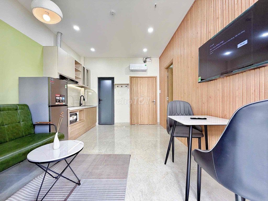 One bedroom in the middle of the 8th district -- beautiful, low-end, 187th grade, heading 1-10 C.