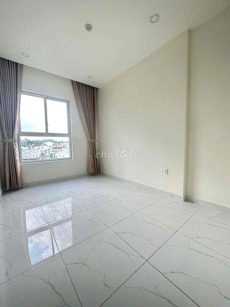 Renting Orchhard Parkview 56 meters2. It's near Tan Son Nhut