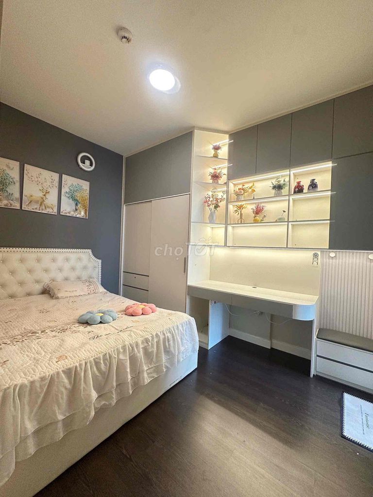 Rent the Orchard Garden apartment two bedrooms. near sb tsn
