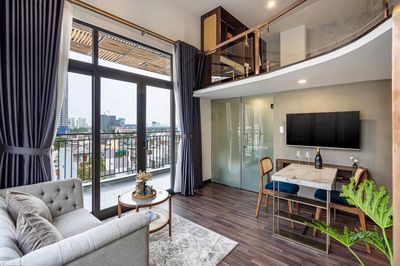 High-level apartment view landmark swimming pool - gym - guard 24 hours - front desk