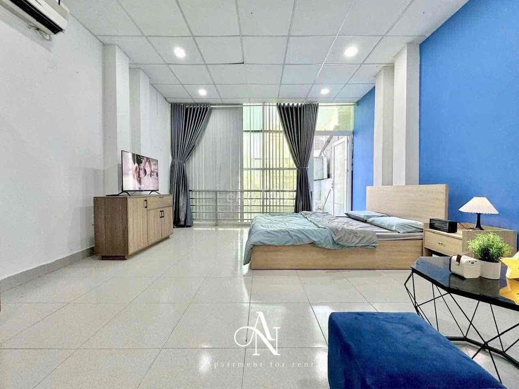 apartment one, super-high balcony bedroom 60 meters wide, Phan Đình Phùng, Phú Nhuận.
