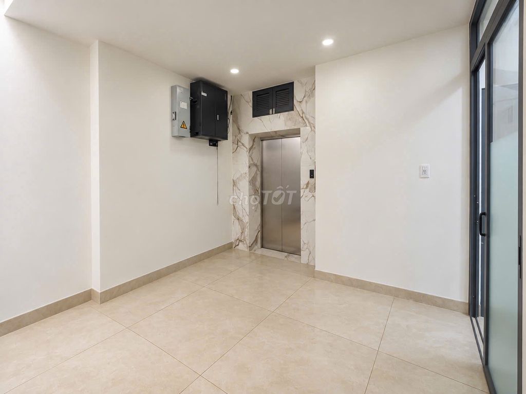 Only 15 million a month-- three bedrooms full of furniture Vạn Phúc City