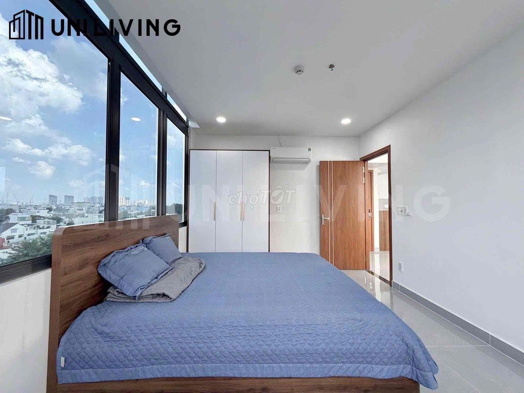 A new bedroom filled with new furniture near Lotte's convenient entry into District 4, District 1.