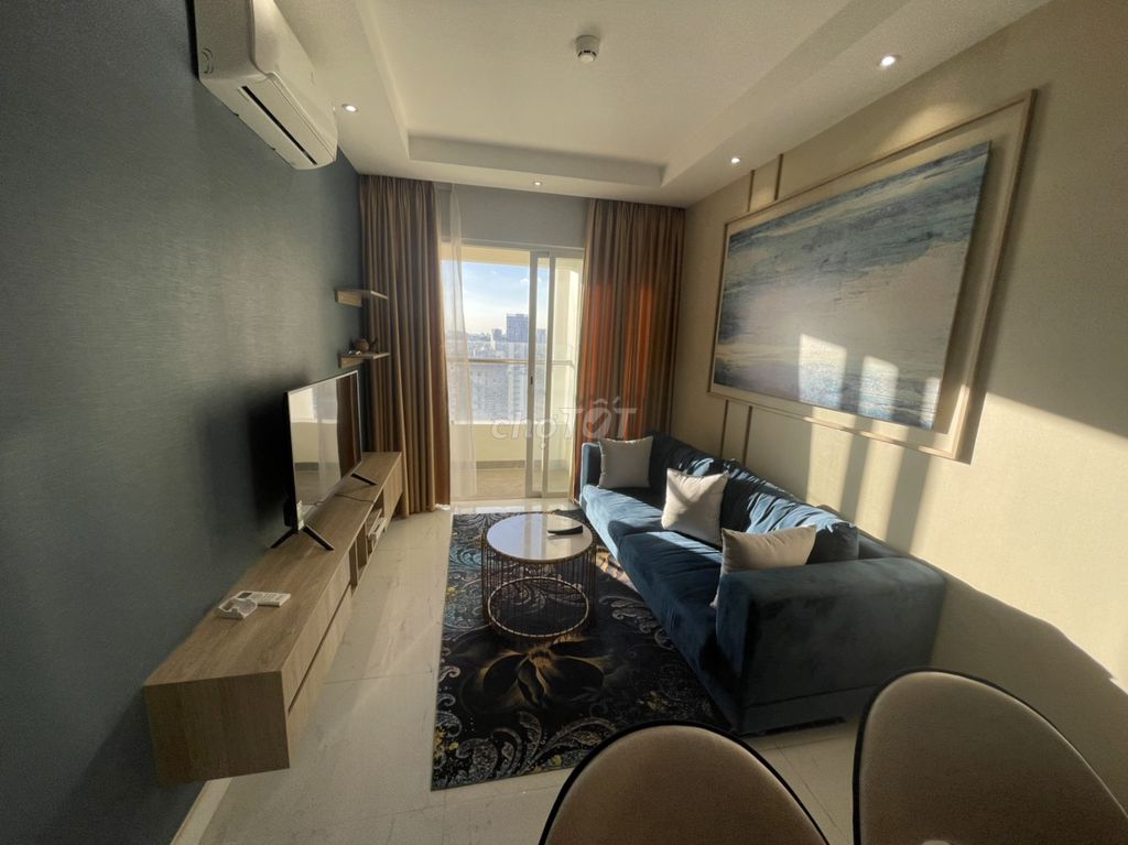 It's true. No, no, no, no, no, no, no. Terra Royal 2 bedrooms=18 million - 3 bedrooms 25 million view multiple apartments