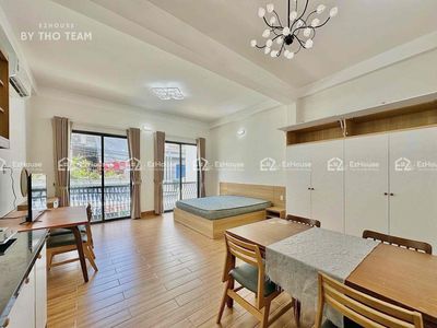 Rent a super open balcony at 7th, Tân Bình