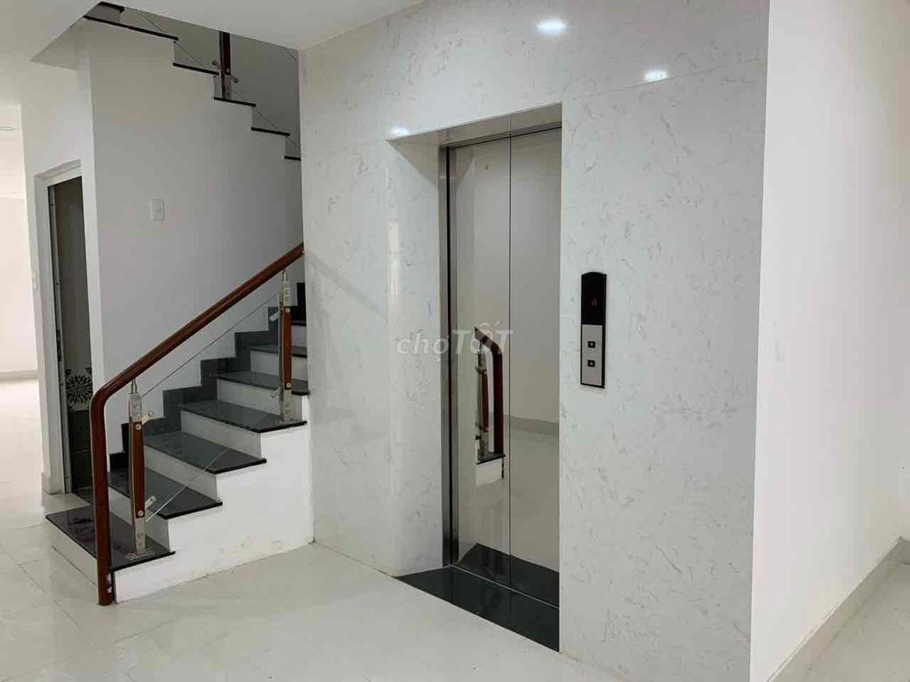 Phan Văn Trị Front (0 x20 m)