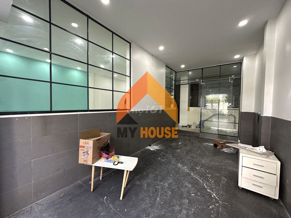 Top villa, two floors all the way, 500 M2 using An Phú Center.